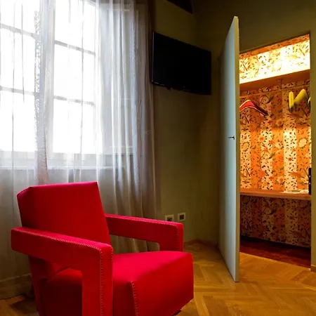 Della Colonna, Luxury And Comfort In The Heart Of * Lucca